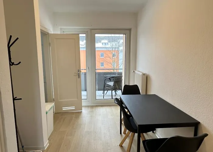 Moderne Zentral Zur A1 Und A21 *