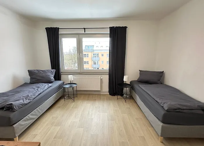 Moderne Zentral Zur A1 Und A21 *